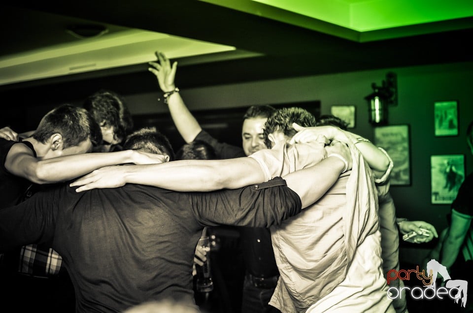 Party all night, Green Pub