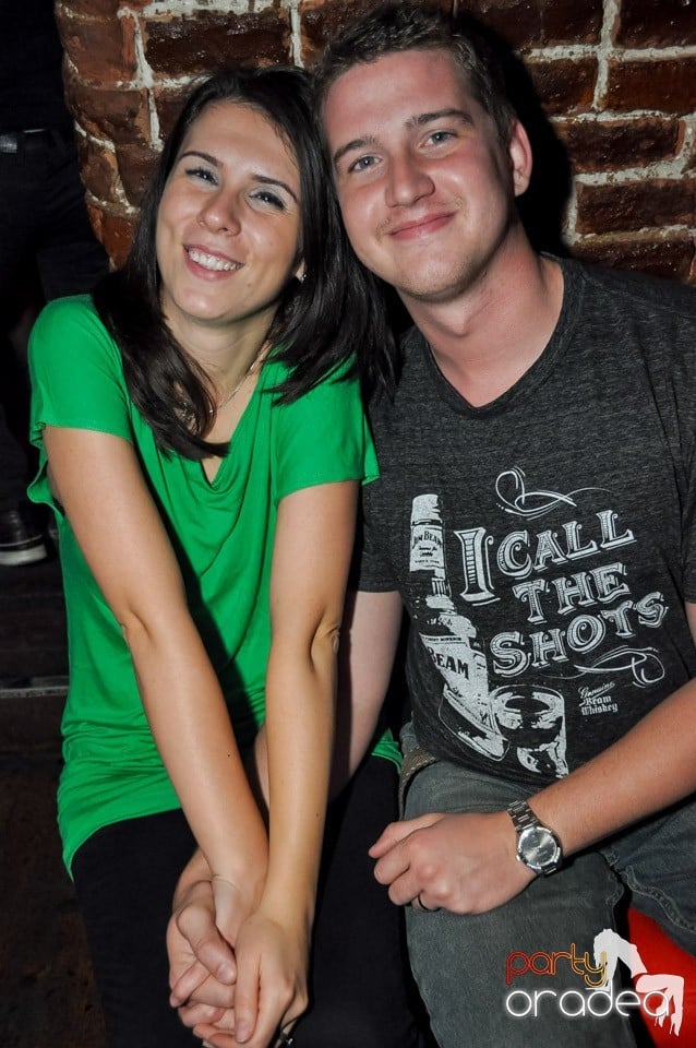 Party cu Caveman in the mix!, 