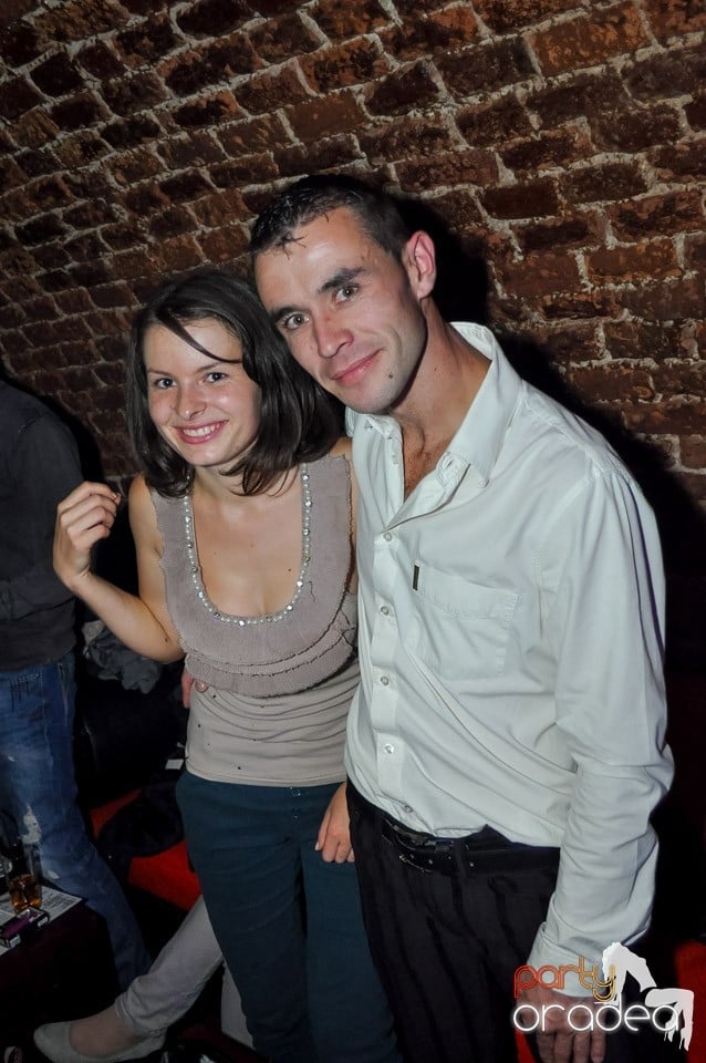 Party cu Caveman in the mix!, 