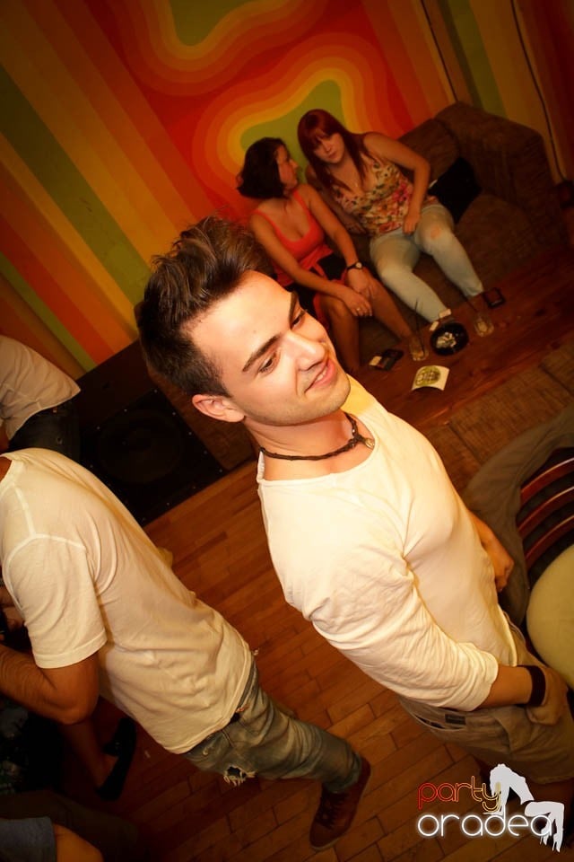 Party cu Coxxo şi Gizmo în Juice, Juice