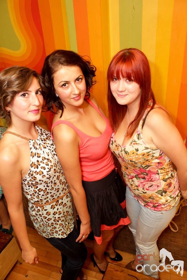 Party cu Coxxo şi Gizmo în Juice, Juice