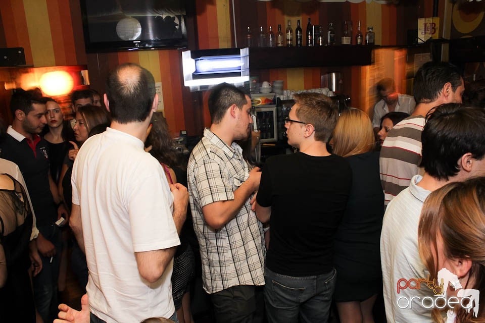 Party cu Coxxo şi Gizmo în Juice, Juice