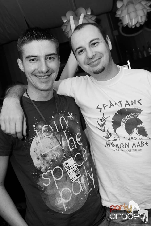 Party cu Coxxo şi Gizmo în Juice, Juice