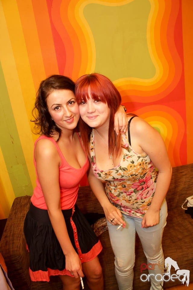 Party cu Coxxo şi Gizmo în Juice, Juice