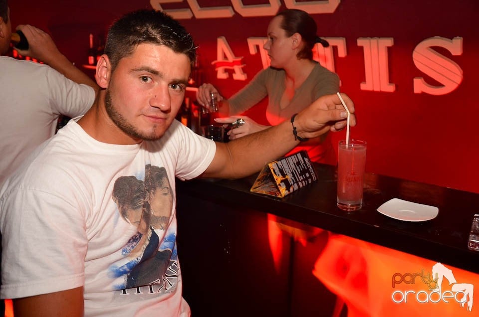 Party cu DJ Mendez în Club Atti's, 