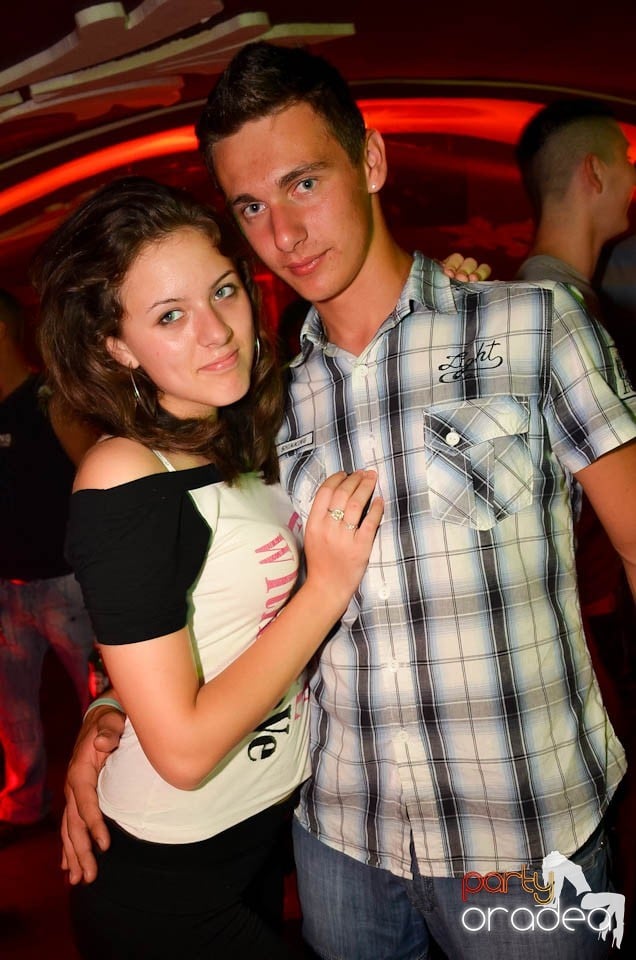 Party cu DJ Mendez în Club Atti's, 