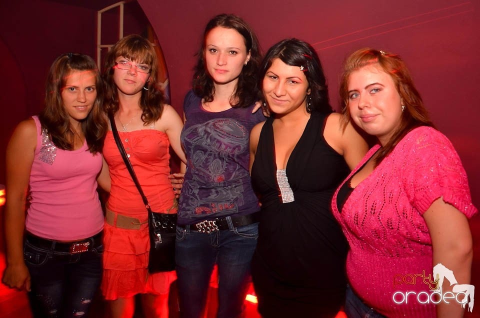 Party cu DJ Mendez în Club Atti's, 