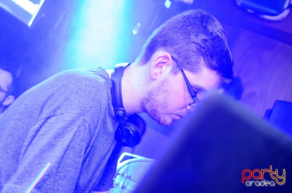 Party cu Dj Mentol, Green Pub