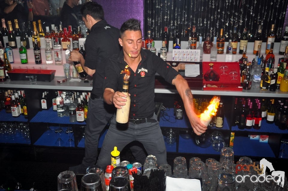 Party cu Roboman în The One, 