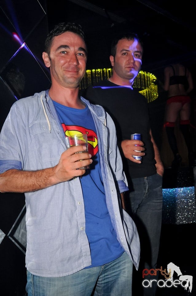 Party cu Roboman în The One, 