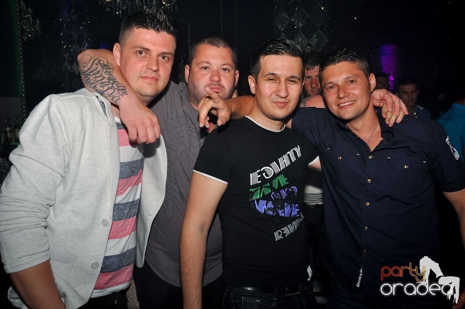 Party cu Roboman în The One, 