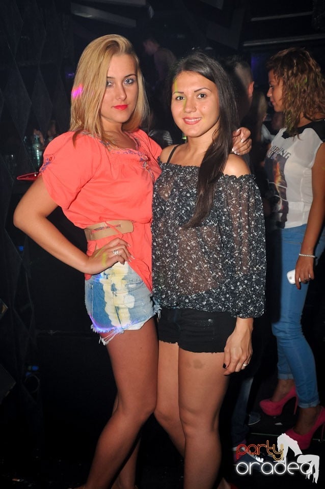 Party cu Roboman în The One, 