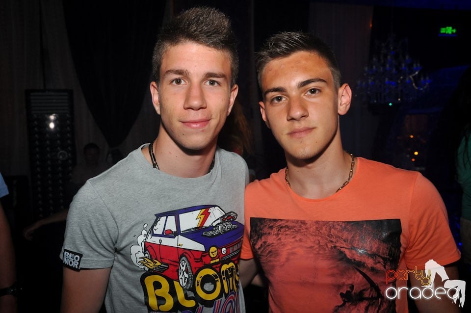 Party cu Roboman în The One, 