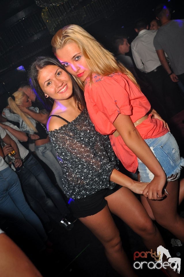 Party cu Roboman în The One, 