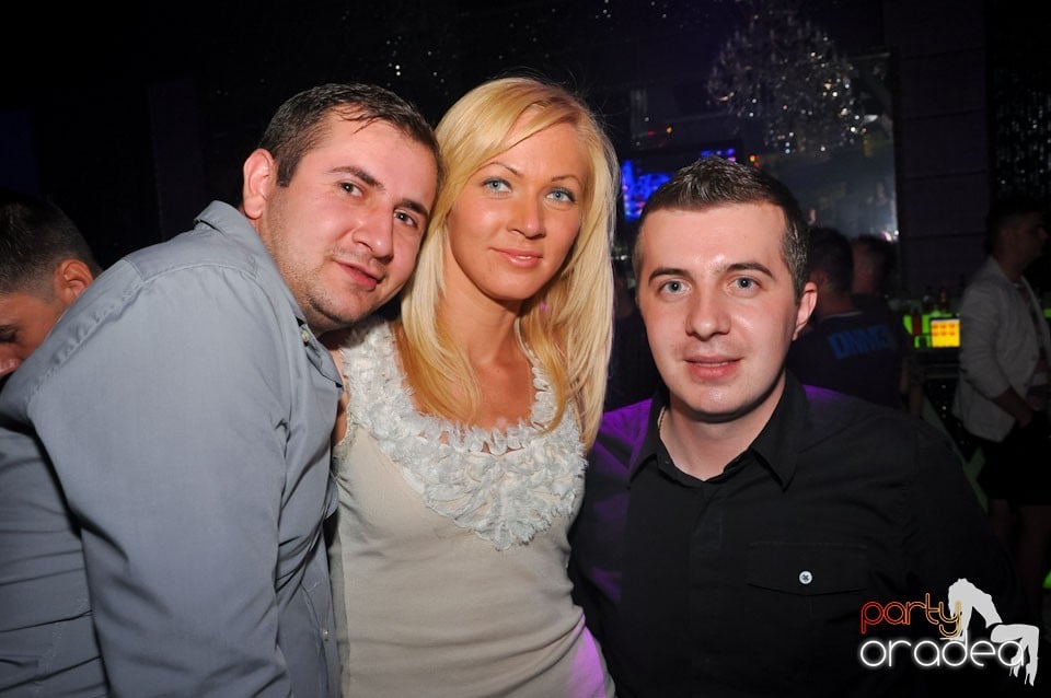 Party cu Roboman în The One, 