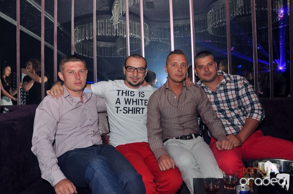 Party cu Roboman în The One, 