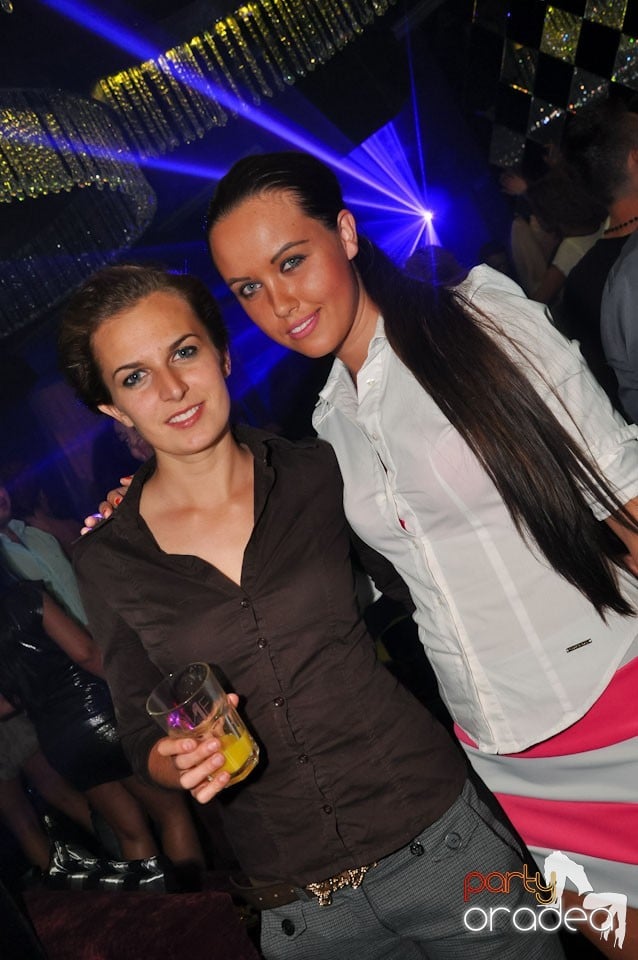 Party cu Roboman în The One, 