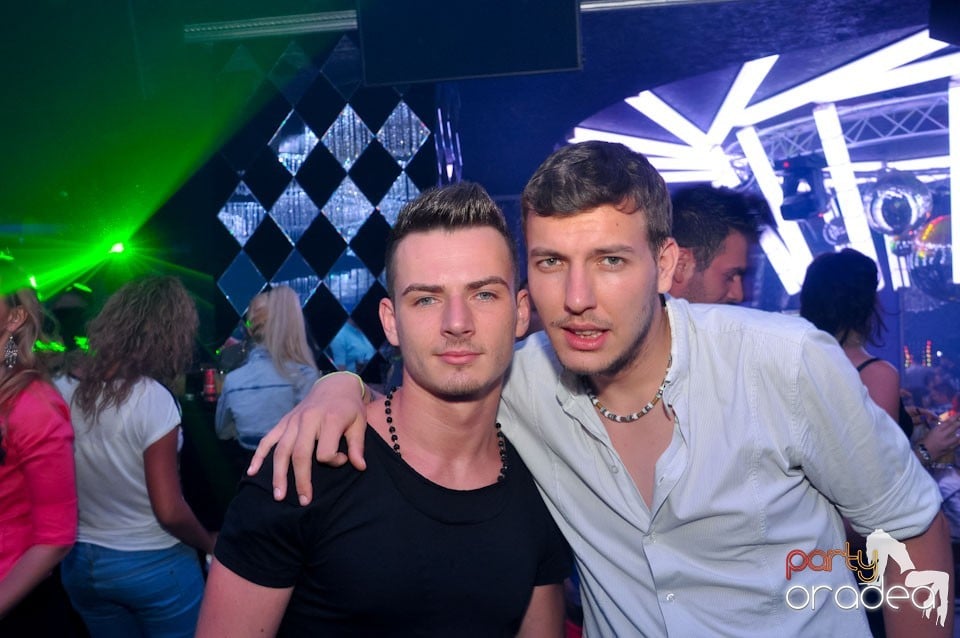 Party cu Roboman în The One, 