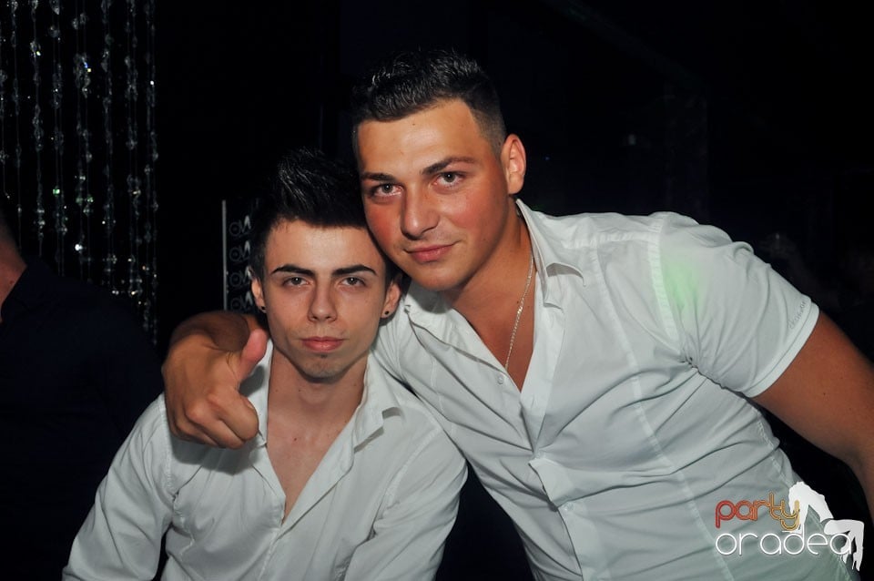 Party cu Roboman în The One, 