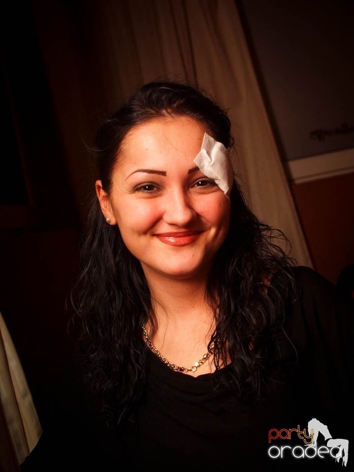 Party în Chanson Café, 