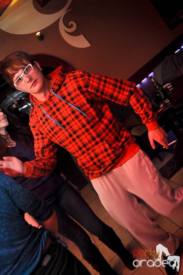 Party în Chanson Café, 