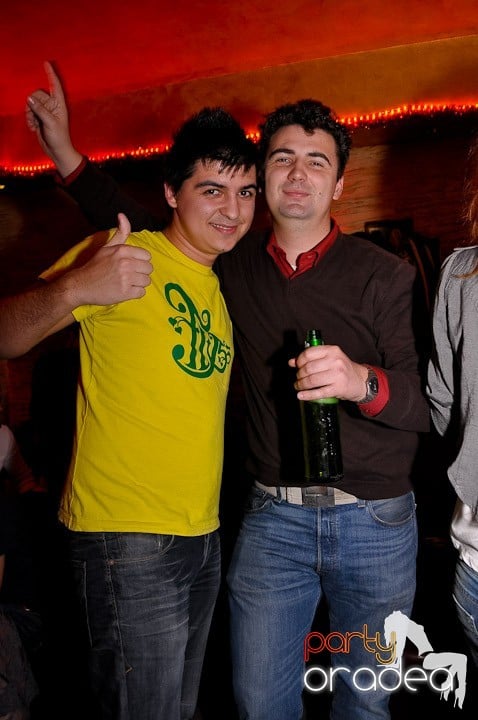 Party în Club Downtown, 
