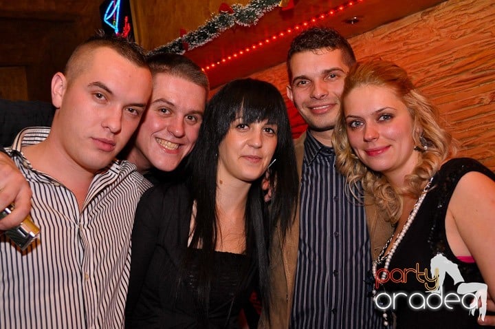 Party în Club Downtown, 