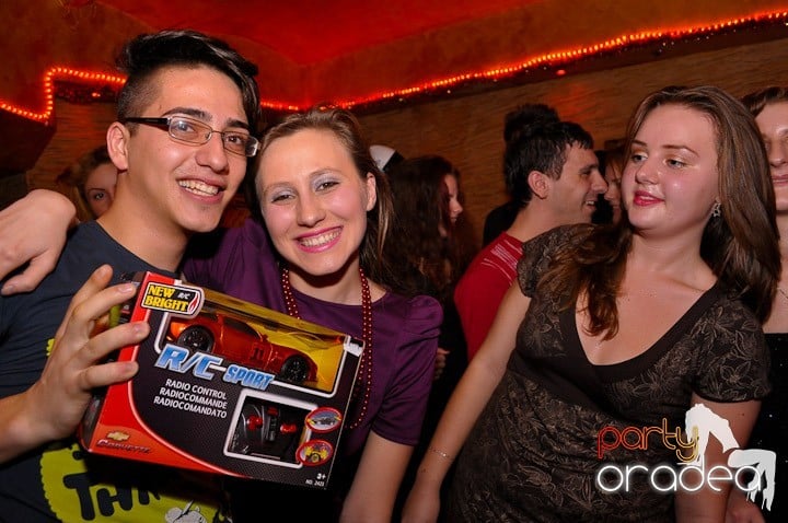 Party în Club Downtown, 