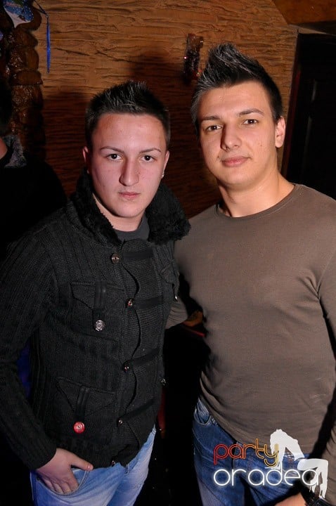 Party în Club Downtown, 
