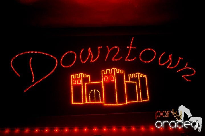 Party în Club Downtown, 