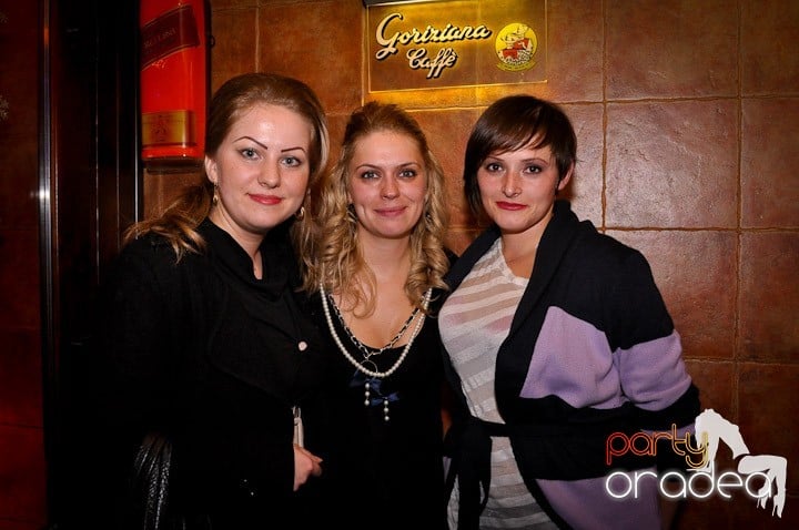 Party în Club Downtown, 