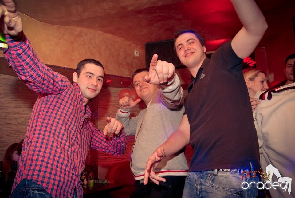 Party în Club Downtown, 