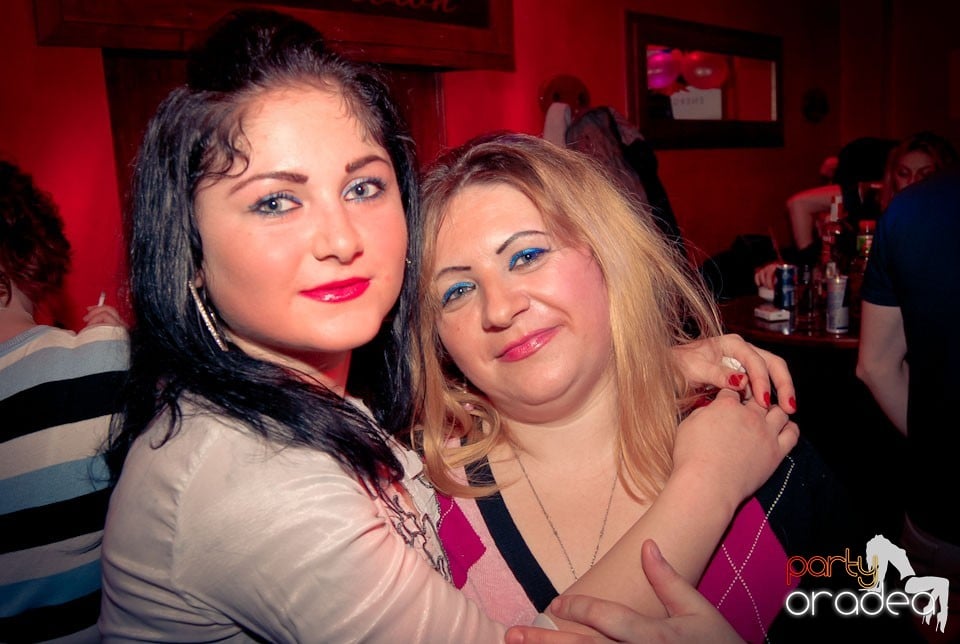 Party în Club Downtown, 