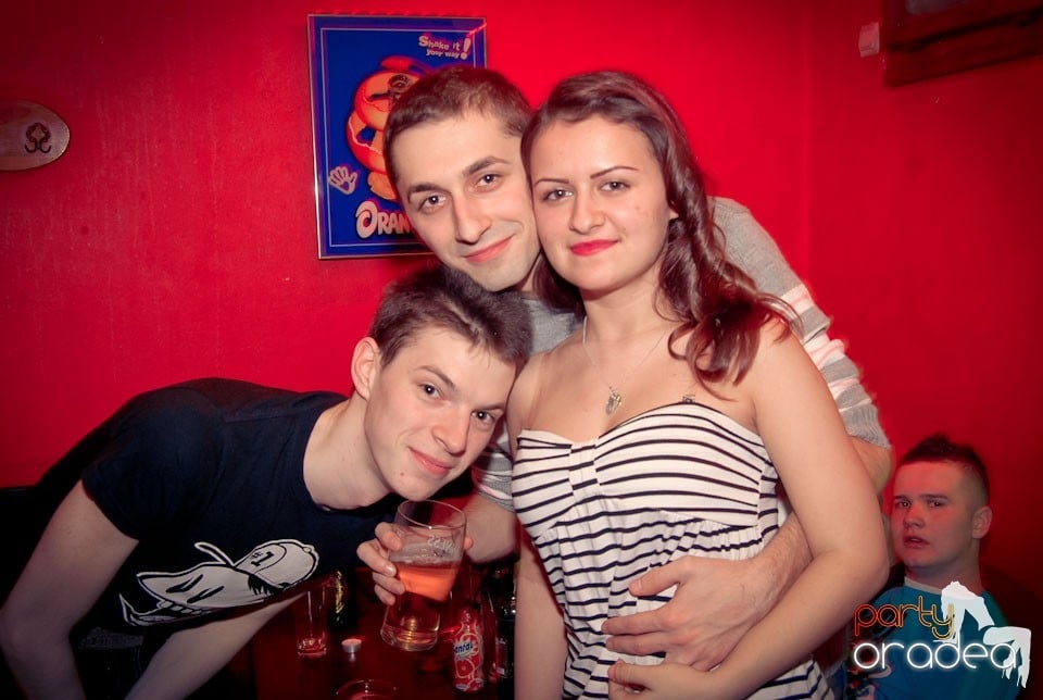 Party în Club Downtown, 