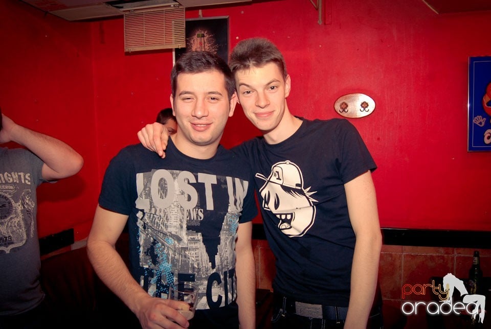 Party în Club Downtown, 