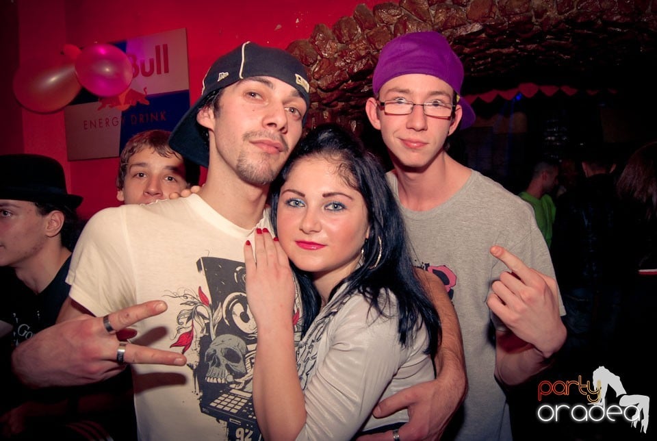 Party în Club Downtown, 