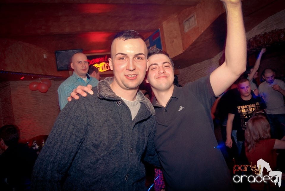 Party în Club Downtown, 