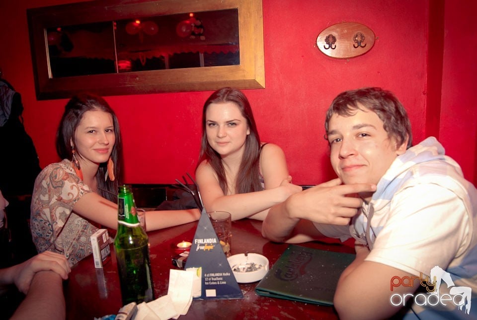Party în Club Downtown, 