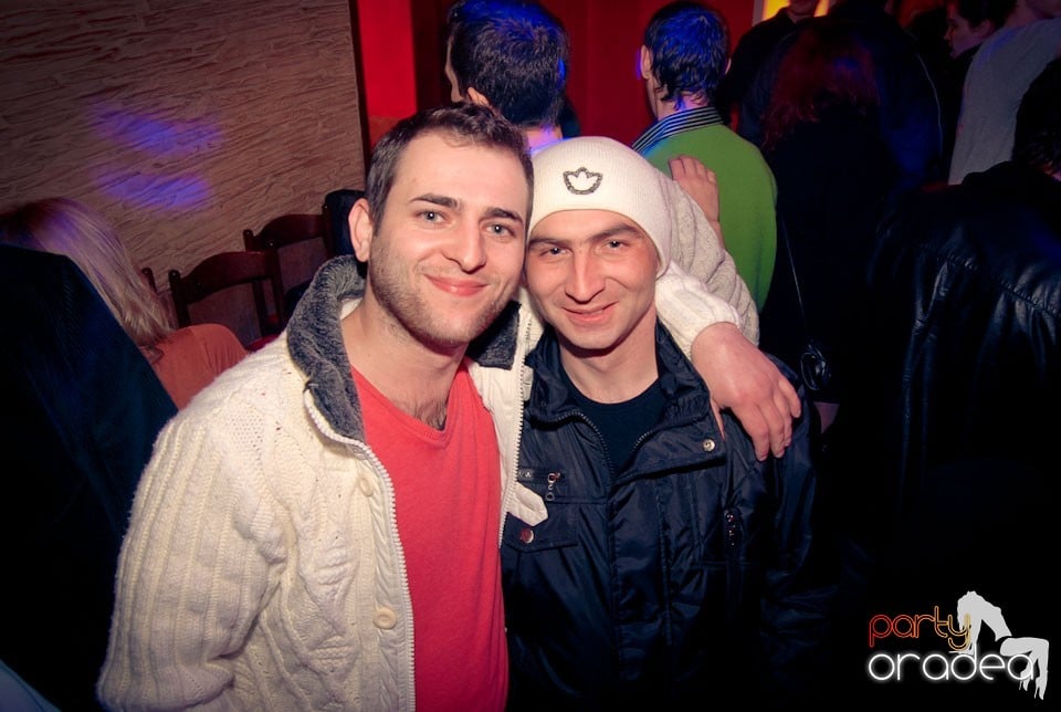 Party în Club Downtown, 