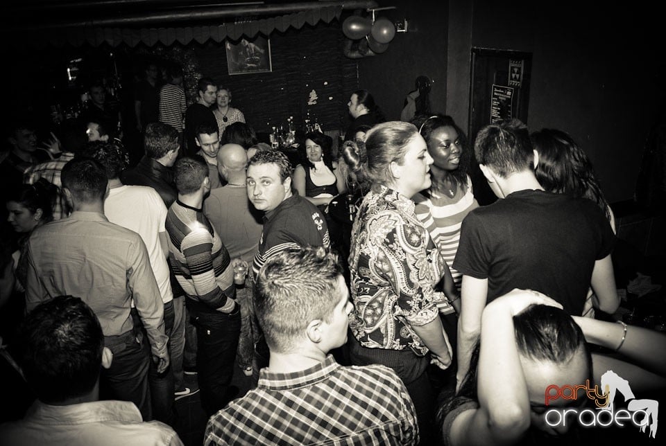 Party în Club Downtown, 