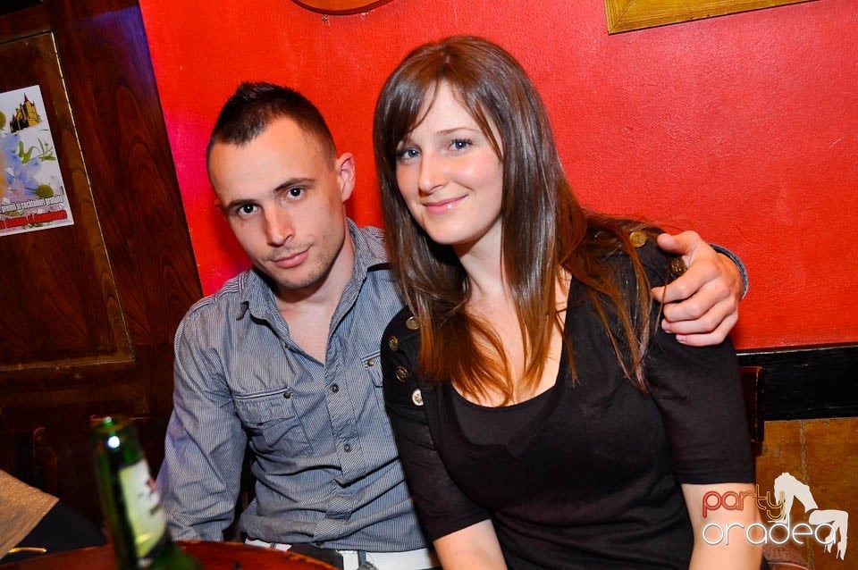 Party în Club Downtown, 