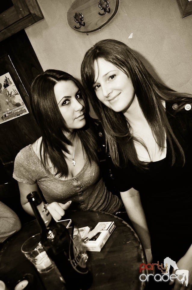 Party în Club Downtown, 