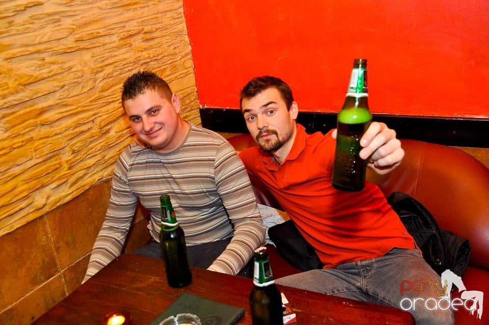 Party în Club Downtown, 