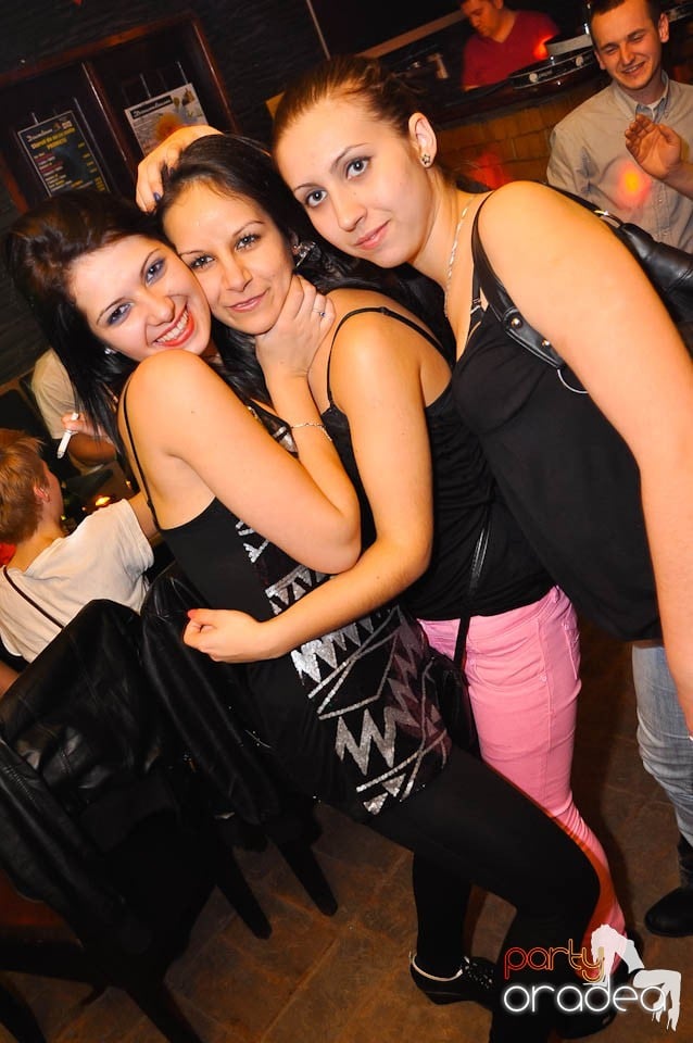 Party în Club Downtown, 