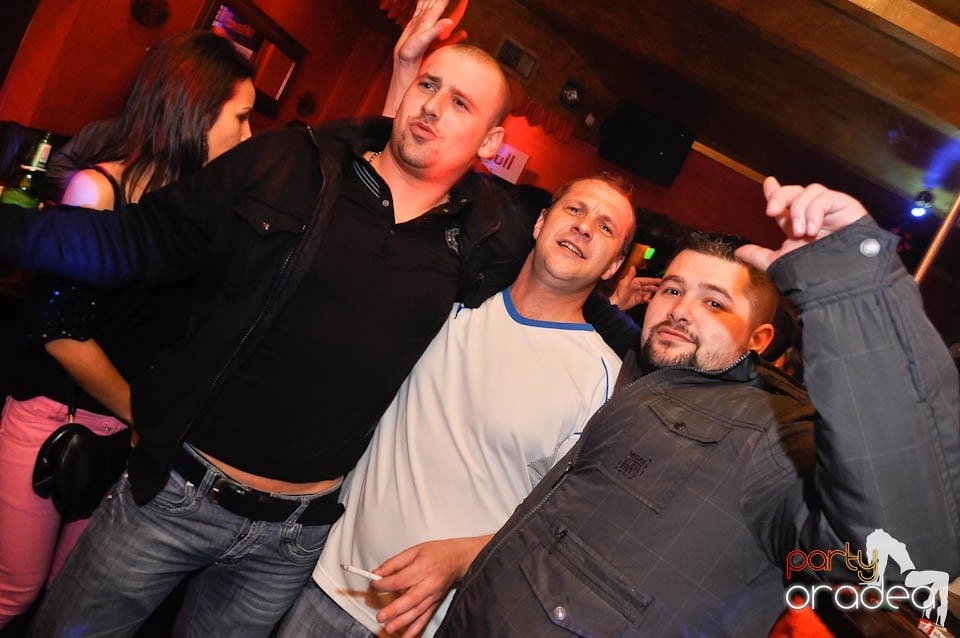 Party în Club Downtown, 