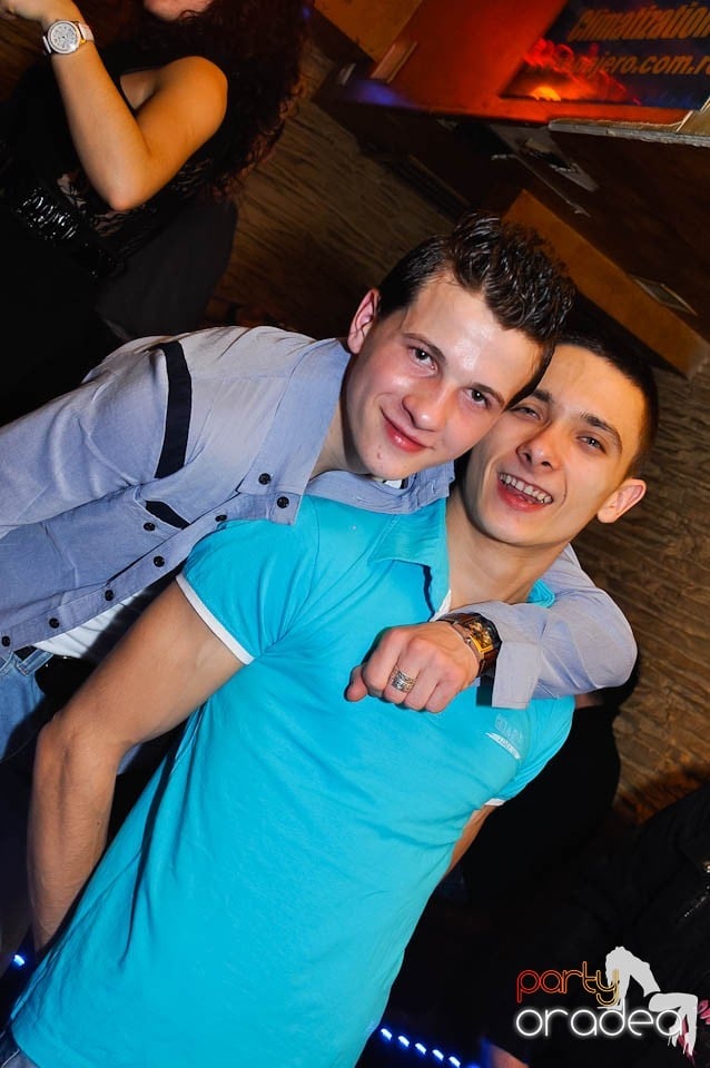 Party în Club Downtown, 