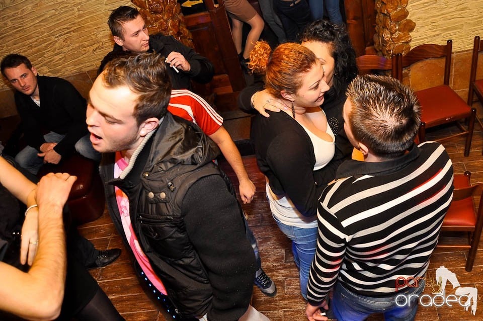 Party în Club Downtown, 