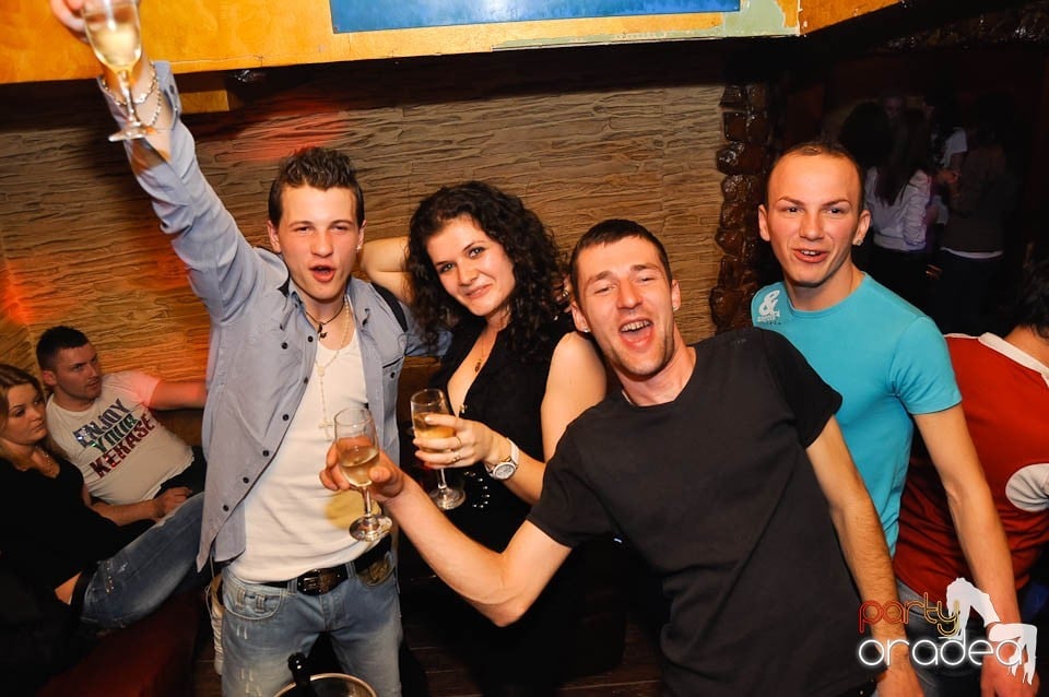 Party în Club Downtown, 