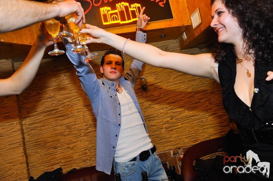 Party în Club Downtown, 