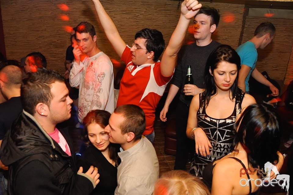 Party în Club Downtown, 